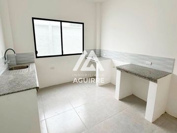 EN VENTA: Casa por estrenar en sector Av. Ferroviaria, Machala