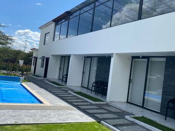 QUINTA EN VENTA  CON AMPLIO TERRENO DE 2000m2 - PARQUE JERUSALEN MALCHINGUI
