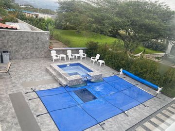 QUINTA EN VENTA  CON AMPLIO TERRENO DE 2000m2 - PARQUE JERUSALEN MALCHINGUI