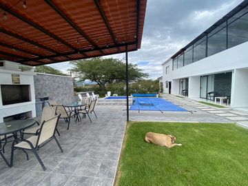 QUINTA EN VENTA  CON AMPLIO TERRENO DE 2000m2 - PARQUE JERUSALEN MALCHINGUI