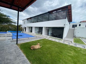 QUINTA EN VENTA  CON AMPLIO TERRENO DE 2000m2 - PARQUE JERUSALEN MALCHINGUI