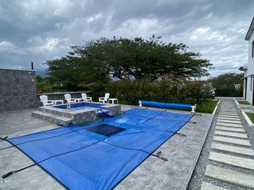 QUINTA EN VENTA  CON AMPLIO TERRENO DE 2000m2 - PARQUE JERUSALEN MALCHINGUI