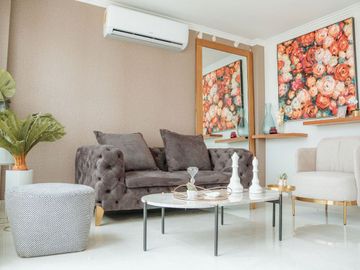 Venta de Casa 4 Dormitorios Etapa manantial/Casalaguna/ cerca Riocentro Dorado