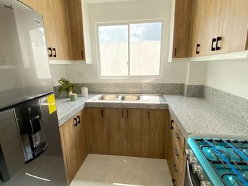 Venta de Casa 4 Dormitorios Etapa manantial/Casalaguna/ cerca Riocentro Dorado
