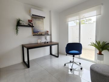 Venta de Casa 4 Dormitorios Etapa manantial/Casalaguna/ cerca Riocentro Dorado