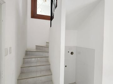 Venta de Casa 4 Dormitorios Etapa manantial/Casalaguna/ cerca Riocentro Dorado