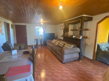 SE VENDE CASA CAMPO 5D 2B  TERRENO  EN SANTA RITA , PELARCO-TALCA.