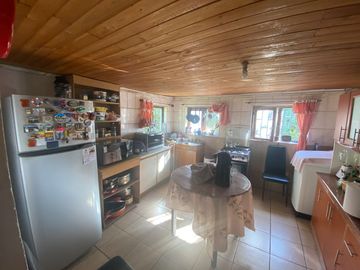 SE VENDE CASA CAMPO 5D 2B  TERRENO  EN SANTA RITA , PELARCO-TALCA.