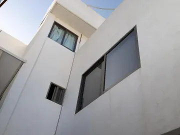 Casa Minimalista de 3 Pisos, 3 Recámaras, 5 Baños, Centro de Pachuca, Hidalgo.