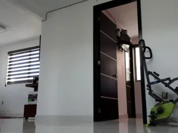 Casa Minimalista de 3 Pisos, 3 Recámaras, 5 Baños, Centro de Pachuca, Hidalgo.