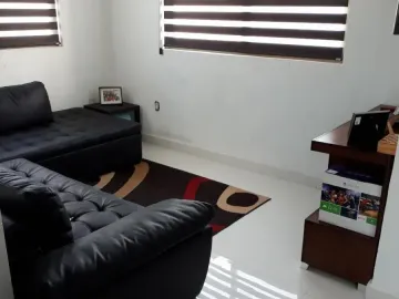 Casa Minimalista de 3 Pisos, 3 Recámaras, 5 Baños, Centro de Pachuca, Hidalgo.