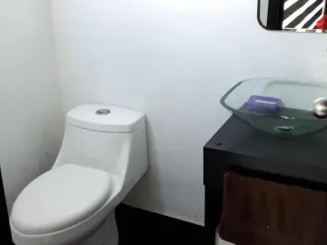 Casa Minimalista de 3 Pisos, 3 Recámaras, 5 Baños, Centro de Pachuca, Hidalgo.