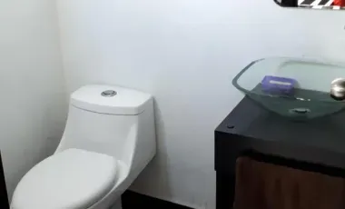 Casa Minimalista de 3 Pisos, 3 Recámaras, 5 Baños, Centro de Pachuca, Hidalgo.