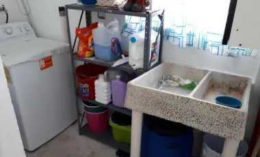 Casa Minimalista de 3 Pisos, 3 Recámaras, 5 Baños, Centro de Pachuca, Hidalgo.