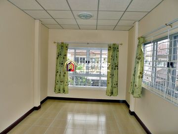 Urgent sale, Baan Nichakorn 2, Phutthamonthon Sai 4, semi-detached house, detached house style, 39 sq m, new condition, first hand, never lived in, ad