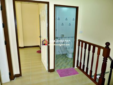 Urgent sale, Baan Nichakorn 2, Phutthamonthon Sai 4, semi-detached house, detached house style, 39 sq m, new condition, first hand, never lived in, ad