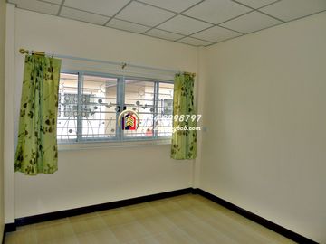 Urgent sale, Baan Nichakorn 2, Phutthamonthon Sai 4, semi-detached house, detached house style, 39 sq m, new condition, first hand, never lived in, ad
