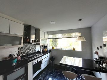 Se Vende Hermoso Departamento con Doble Vista Frente a Parque en Chacarilla