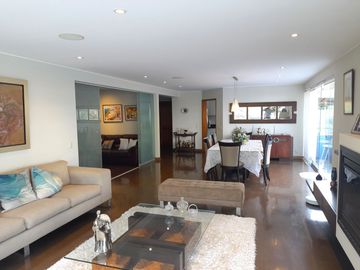 Se Vende Hermoso Departamento con Doble Vista Frente a Parque en Chacarilla