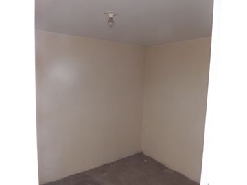 Casa de 2 pisos más azotea, jardín interior, 5 dormitorios