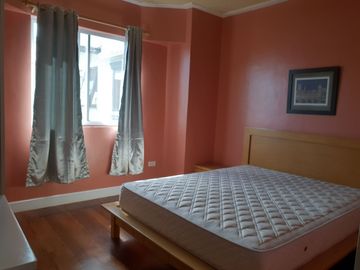 TAGAYTAY PANORAMIC LAKE VIEW PROPERTY FOR SALE