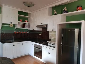 TAGAYTAY PANORAMIC LAKE VIEW PROPERTY FOR SALE