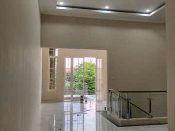 Rumah Baru Luxury Minimalis 2 Lantai Lokasi Jemursari Surabaya