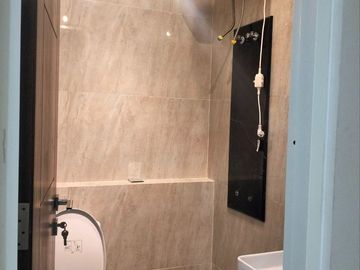 Rumah Baru Luxury Minimalis 2 Lantai Lokasi Jemursari Surabaya