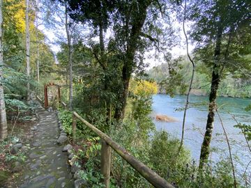 Casa a orilla del río Toltén a 18 kilómetros de Villarrica