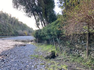 Casa a orilla del río Toltén a 18 kilómetros de Villarrica