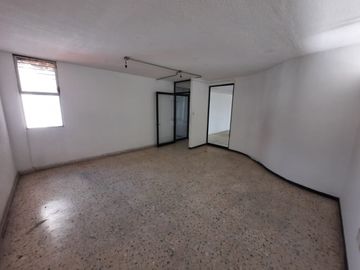 OFICINAS EN RENTA EN EDIFICIO ZONA CENTRO