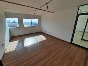 OFICINAS EN RENTA EN EDIFICIO ZONA CENTRO