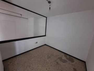 OFICINAS EN RENTA EN EDIFICIO ZONA CENTRO