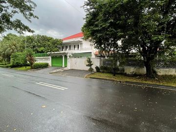 RUMAH at Jl SEKOLAH KENCANA, PONDOK INDAH