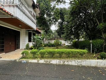RUMAH at Jl SEKOLAH KENCANA, PONDOK INDAH