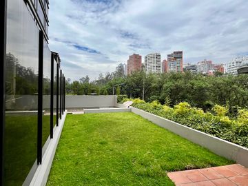 Departamento en venta de 3 dormitorios, en Quito Ecuador Sector Bellavista