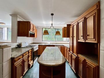 Departamento en venta de 3 dormitorios, en Quito Ecuador Sector Bellavista