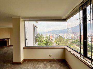 Departamento en venta de 3 dormitorios, en Quito Ecuador Sector Bellavista