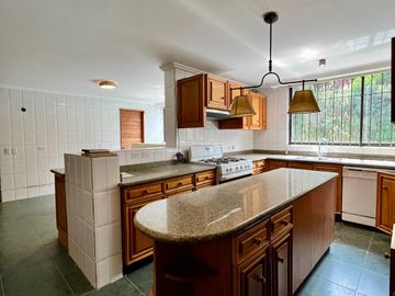 Departamento en venta de 3 dormitorios, en Quito Ecuador Sector Bellavista