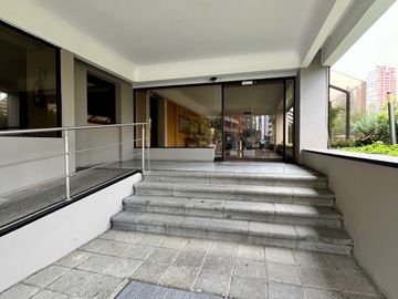 Departamento en venta de 3 dormitorios, en Quito Ecuador Sector Bellavista