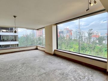 Departamento en venta de 3 dormitorios, en Quito Ecuador Sector Bellavista