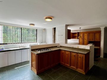 Departamento en venta de 3 dormitorios, en Quito Ecuador Sector Bellavista