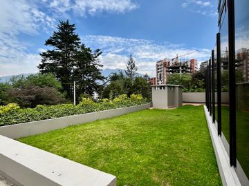 Departamento en venta de 3 dormitorios, en Quito Ecuador Sector Bellavista