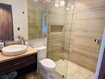 Condo con terraza, cuarto de lavado, Gimnasio, Alberca, pre-construccion Zibata, Queretaro.
