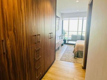 Condo con terraza, cuarto de lavado, Gimnasio, Alberca, pre-construccion Zibata, Queretaro.