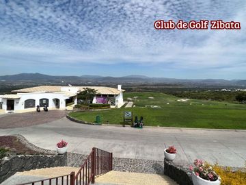 Condo con terraza, cuarto de lavado, Gimnasio, Alberca, pre-construccion Zibata, Queretaro.