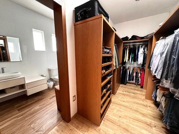 Casa en Venta en Fracc Arbolada, Bosques de Santa Anita