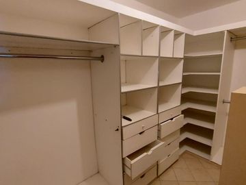 Samborondon, Venta Linda Casa 3 Dorm. con Vista Al Río
