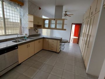 Samborondon, Venta Linda Casa 3 Dorm. con Vista Al Río