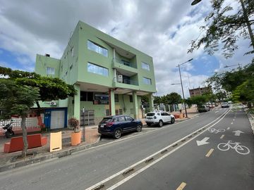 Venta de Consultorio Médico en Edificio Santa Margarita de Portoviejo